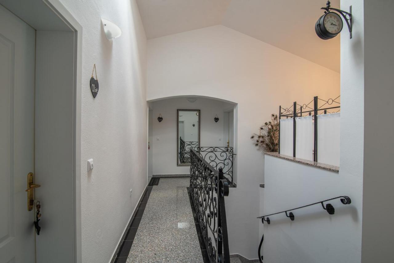 Hotel Villa Vera Фажана Экстерьер фото